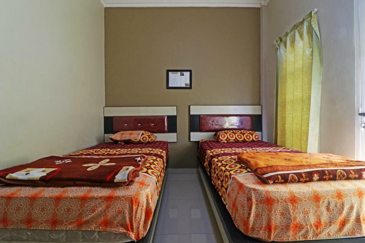 Hotel Graha Soeltan Sunggal Extérieur photo