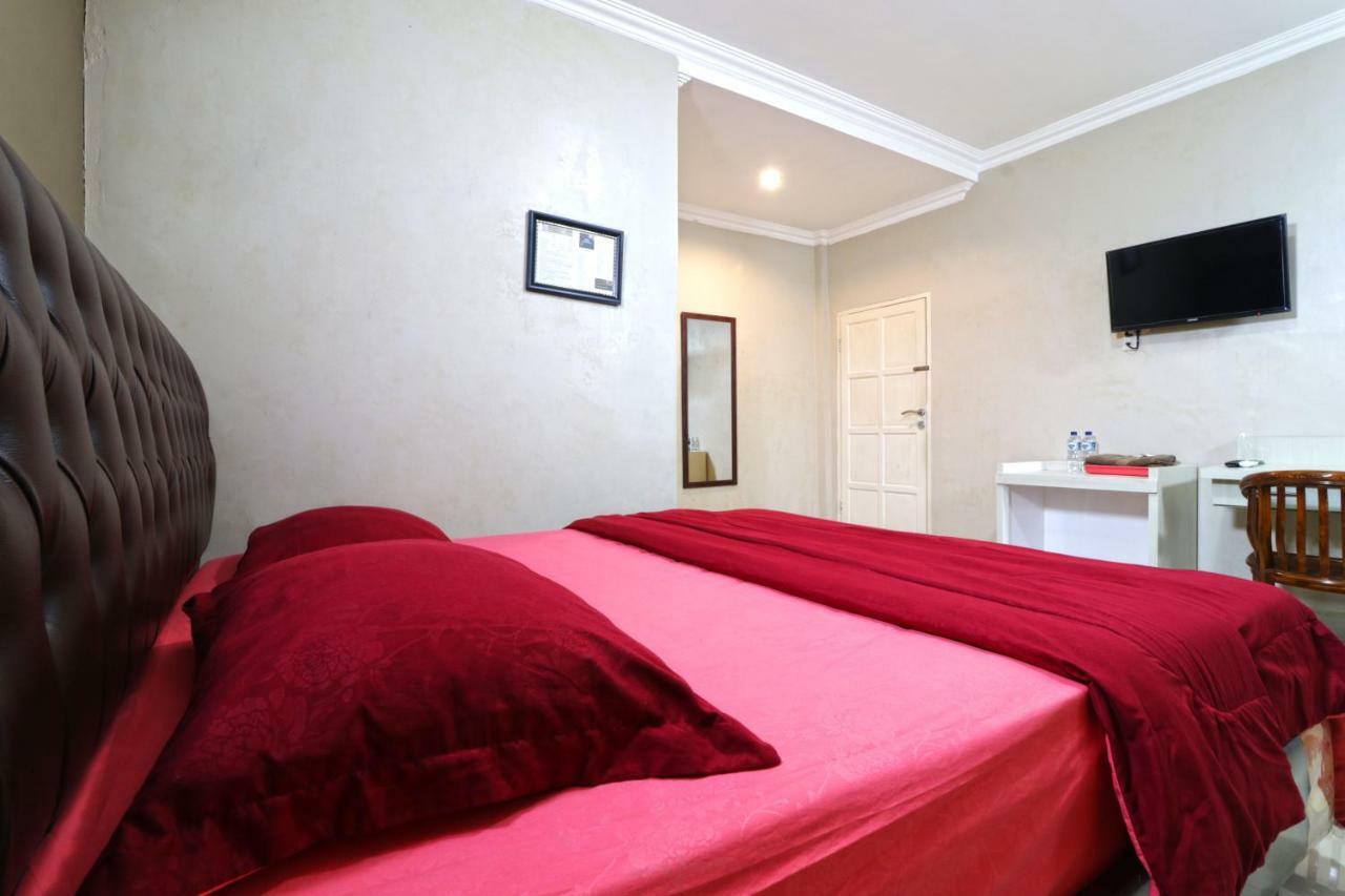 Hotel Graha Soeltan Sunggal Extérieur photo
