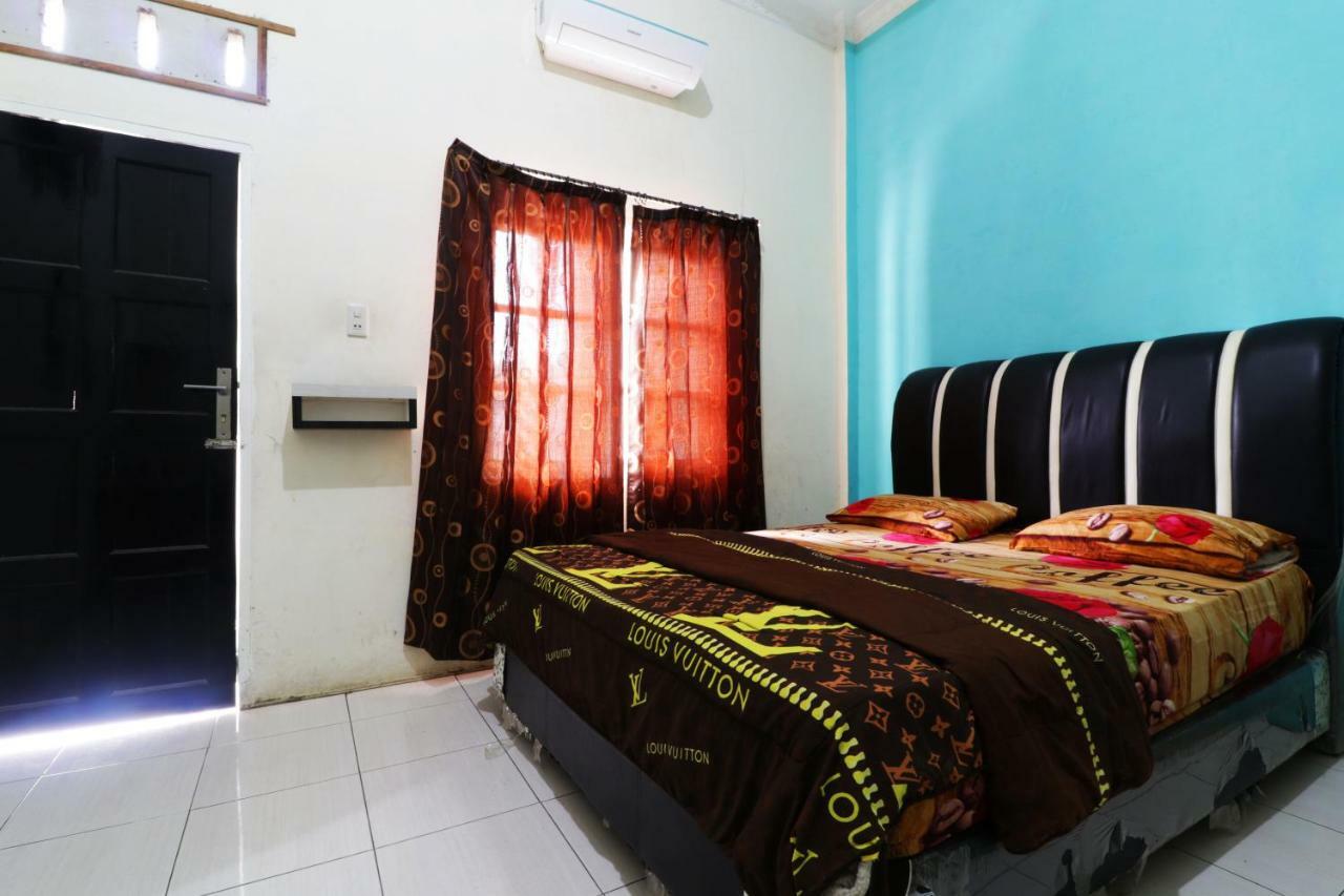 Hotel Graha Soeltan Sunggal Extérieur photo